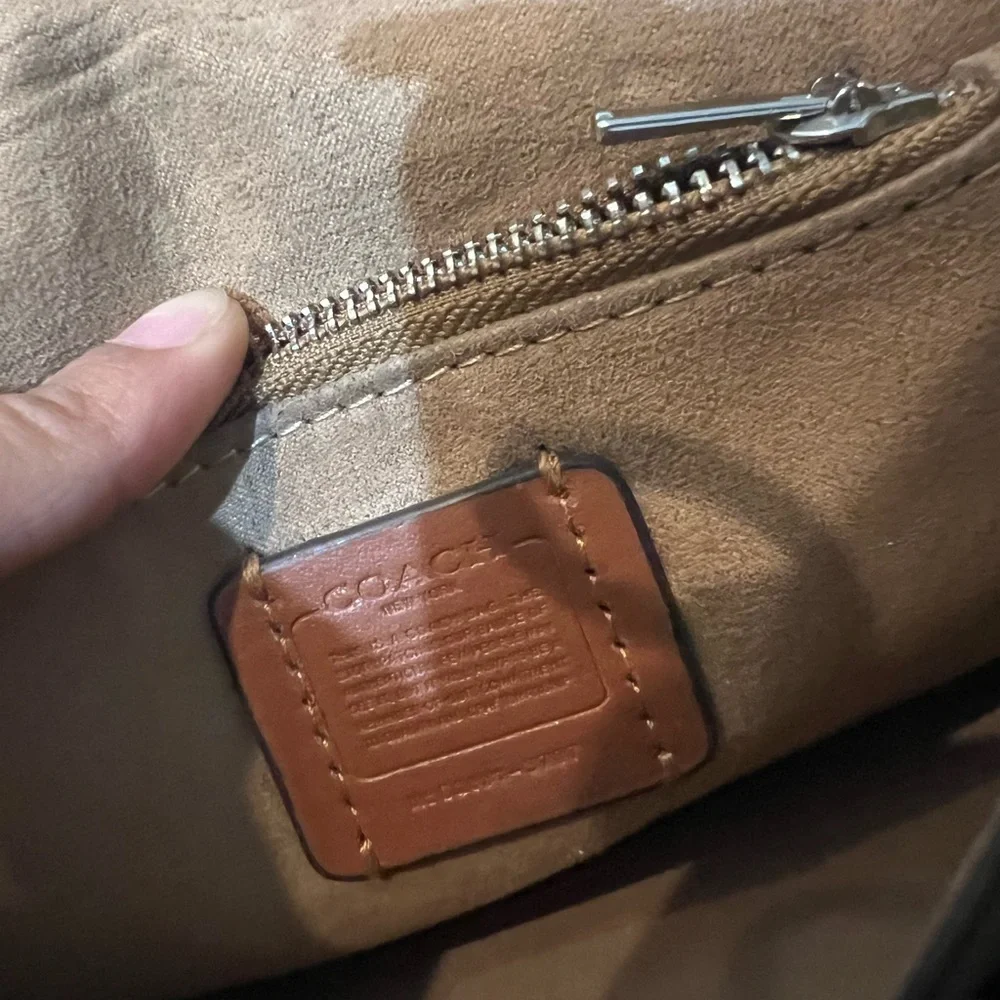 Coach crossbody - Picture 8 of 9